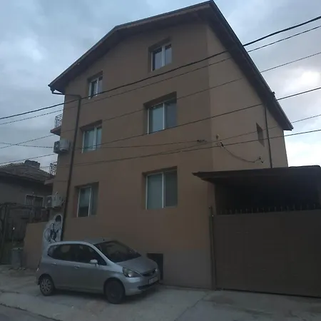 Tyson House Jakuzzi Mikrevo