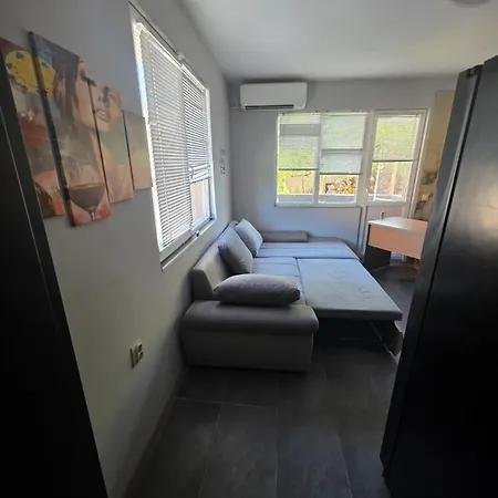 Tyson House Jakuzzi Mikrevo * Strumyani